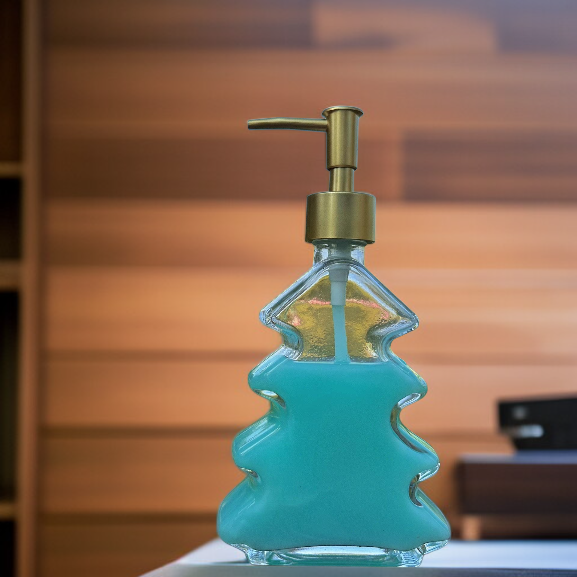 크리스마스 트리 손 소독제 병