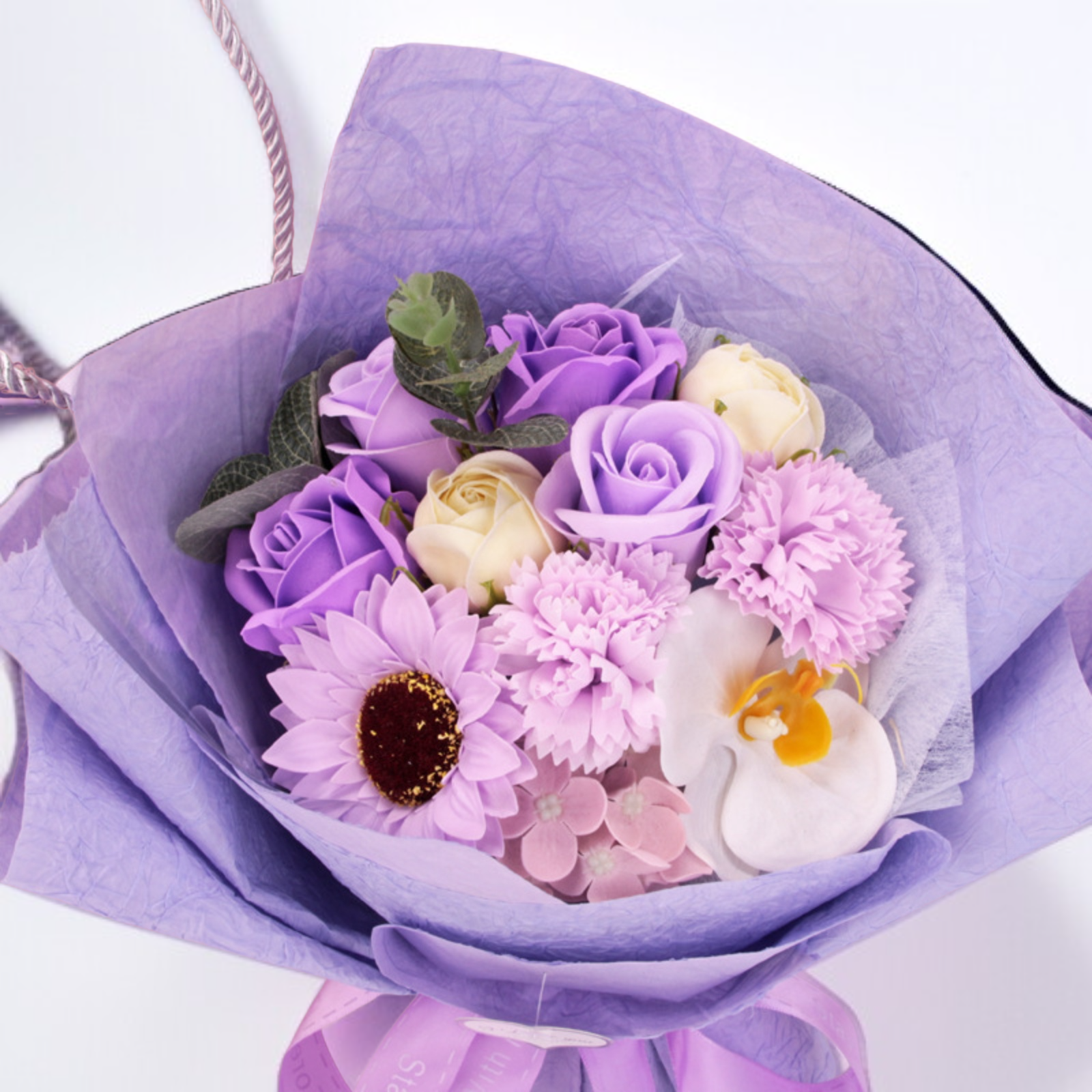 ดอกกุหลาบประดิษฐ์ในแจกัน