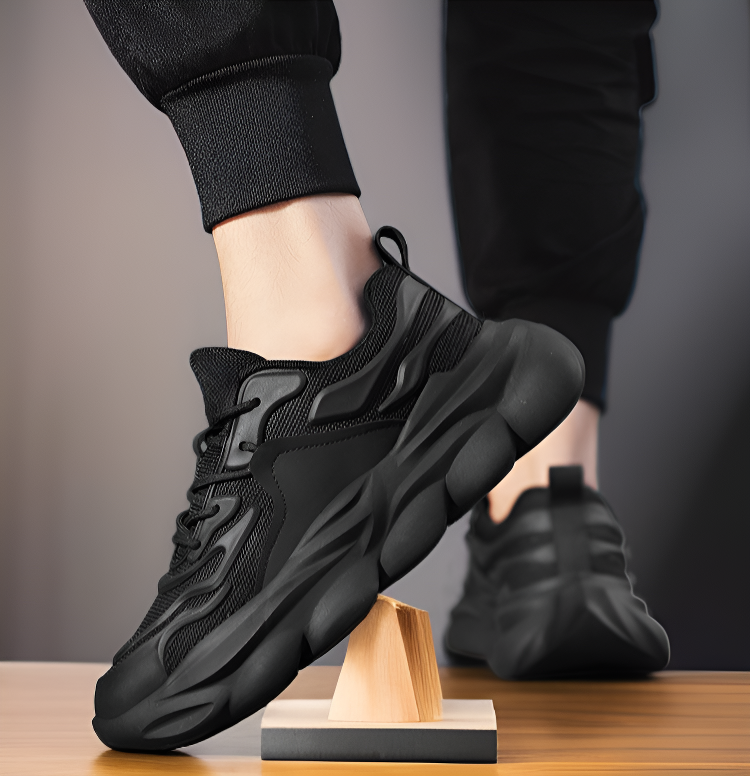 경량 소재의 남성 운동화 밑창 디테일