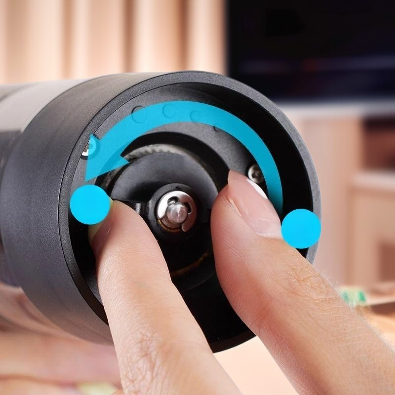 キッチンに映えるおしゃれな電動ペッパーミル