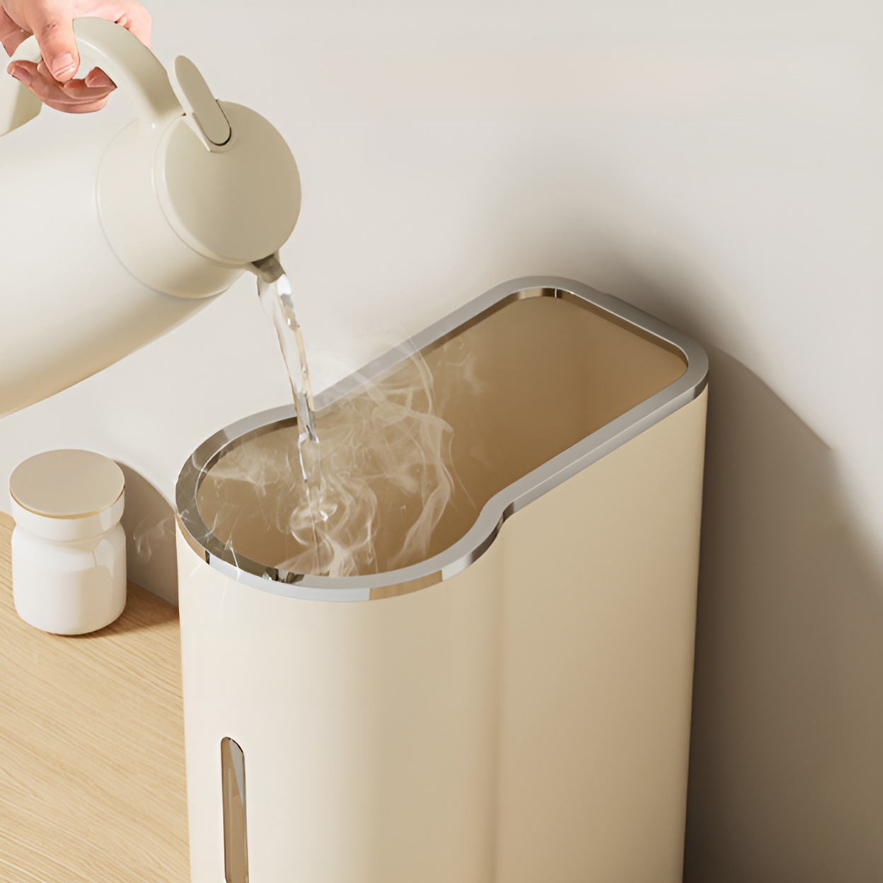 Press-down moisture-proof rice box