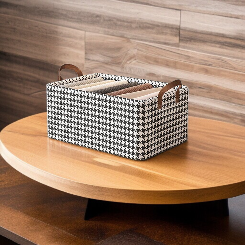 クローゼット内の収納ボックス活用例