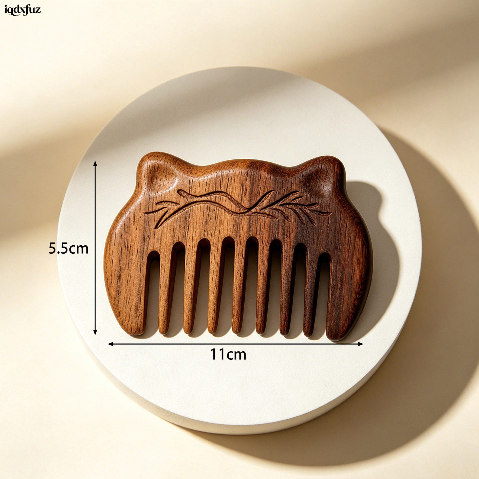 Set of 5 wooden wide-toothed combs for hair care