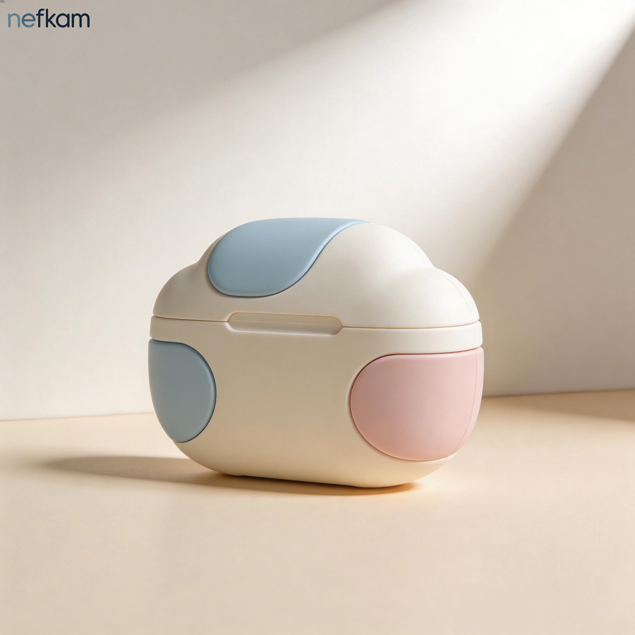 Mini portable headphone case with zipper closure