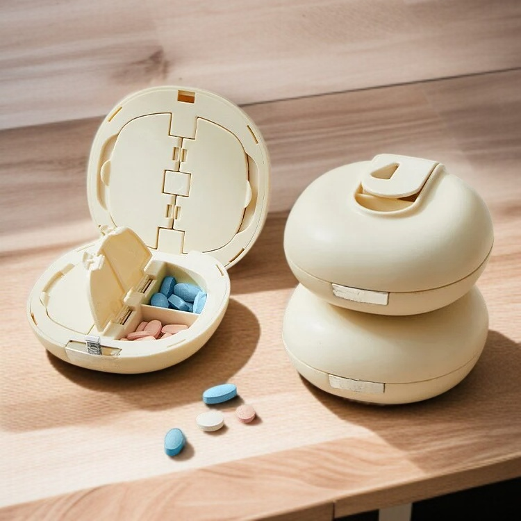 원형 다층 약품함 내부 수납 예시