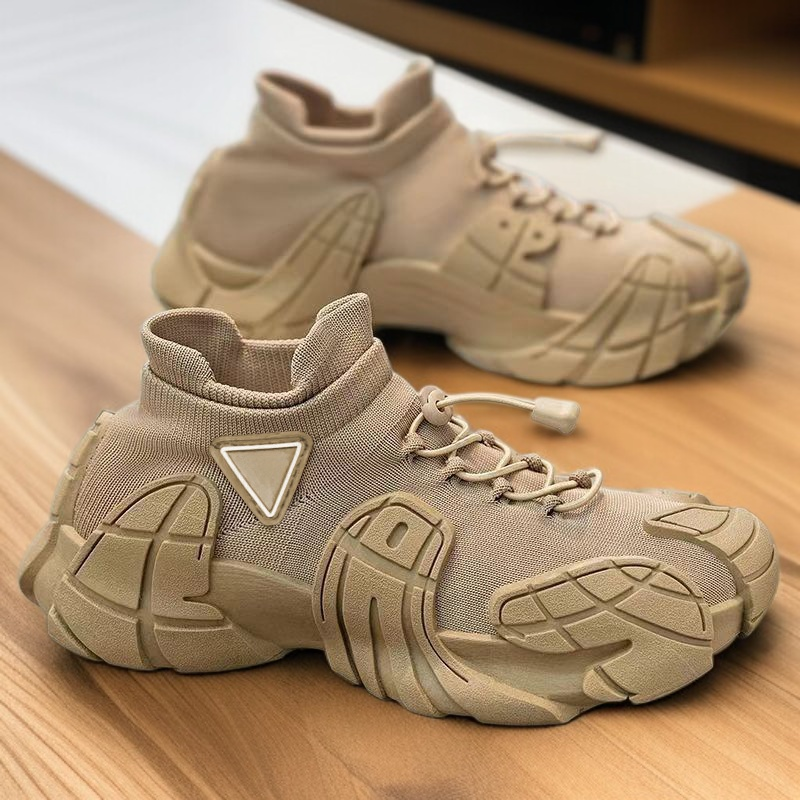 男鞋大尺碼秋季飛織網面透氣運動鞋