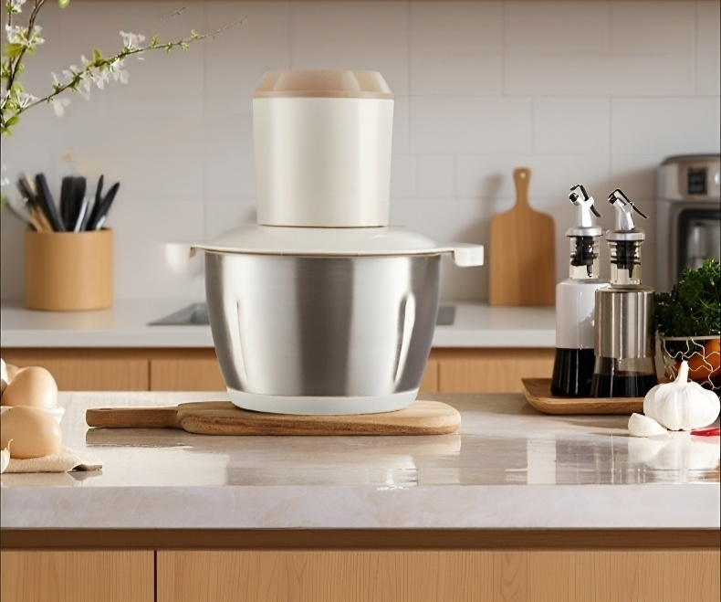 고기 분쇄 기능 시연 사진