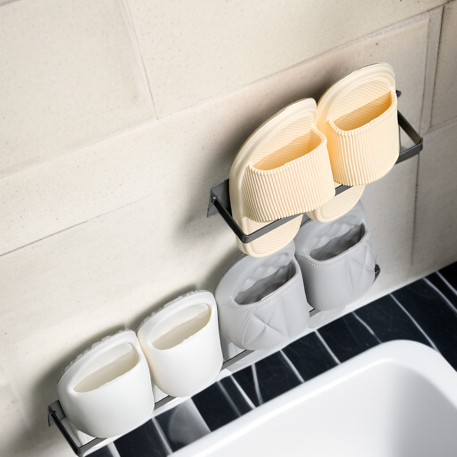 현관문 뒤에 자석 슬리퍼걸이 설치