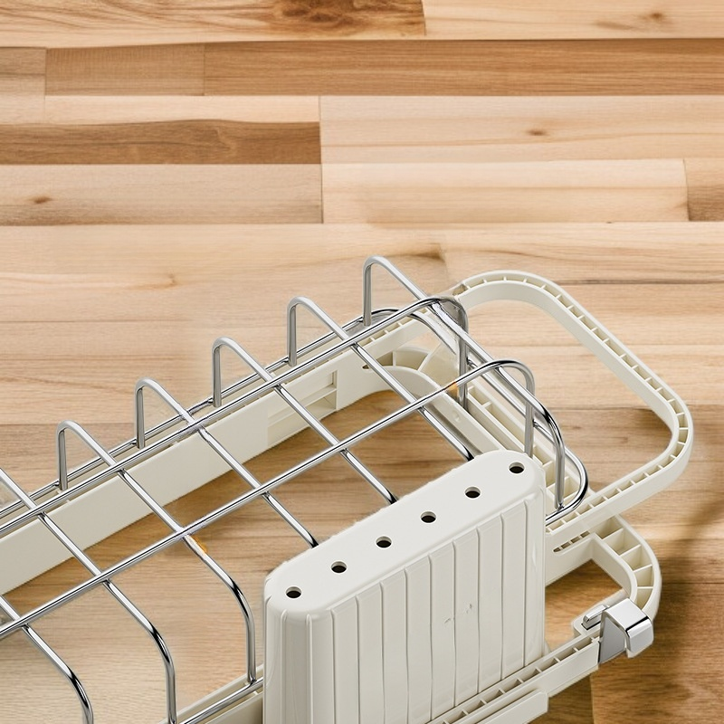 주방 정리를 돕는 다기능 배수대