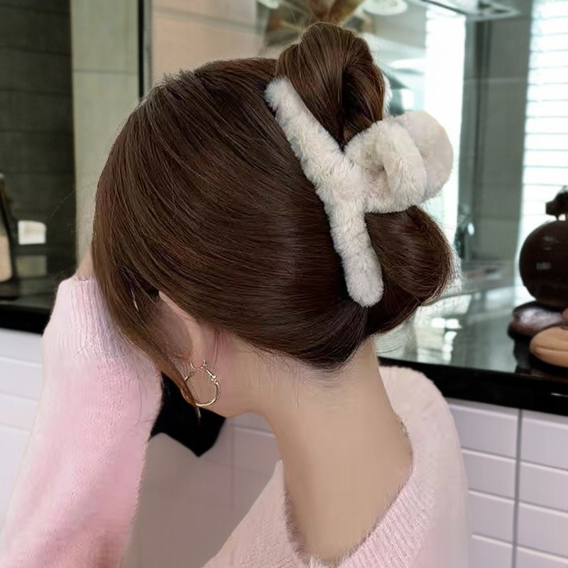 Haarklammer im Haifisch-Design