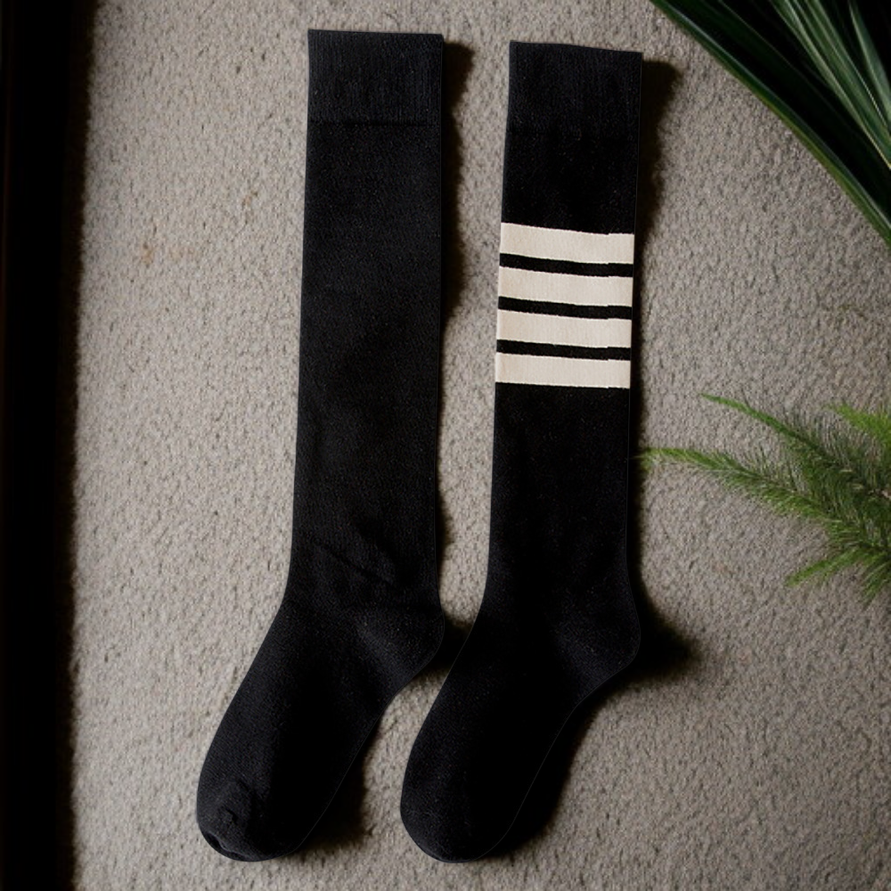 Trendige lange Socken