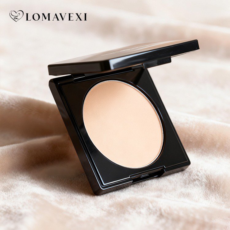 เนื้อแป้งฝุ่นละเอียด บางเบา ไม่หนักหน้า