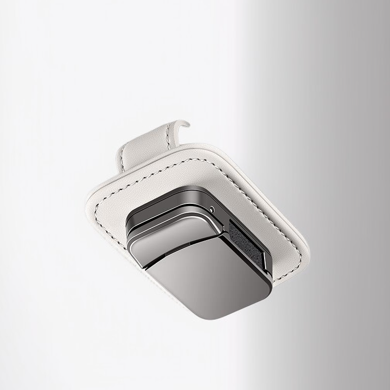 運転席で使える多機能サンシェード