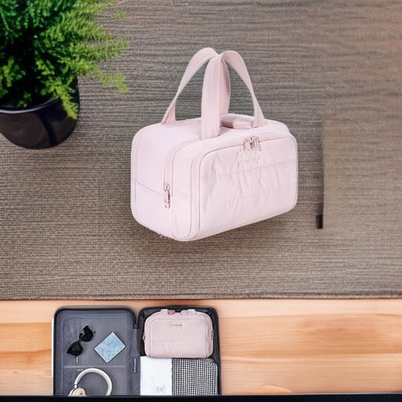 Large Capacity Lightweight Toiletry Bag