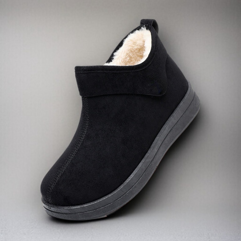 따뜻한 기모 소재의 겨울 부츠