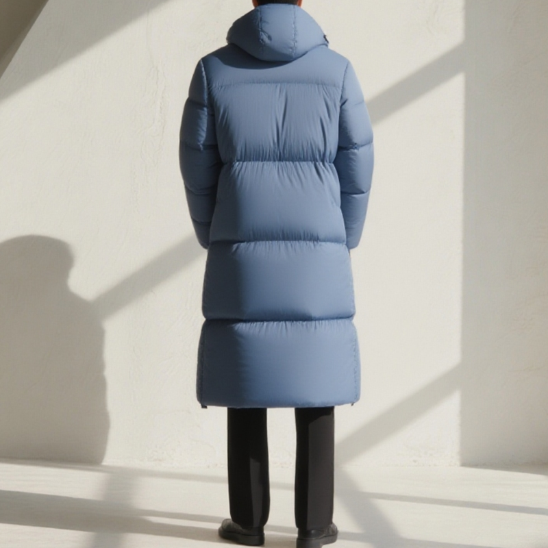 겨울 필수품 블루 롱패딩 착용 모습