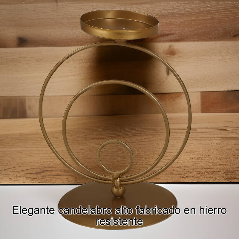 Candelabro alto de hierro con arte en metal dorado
