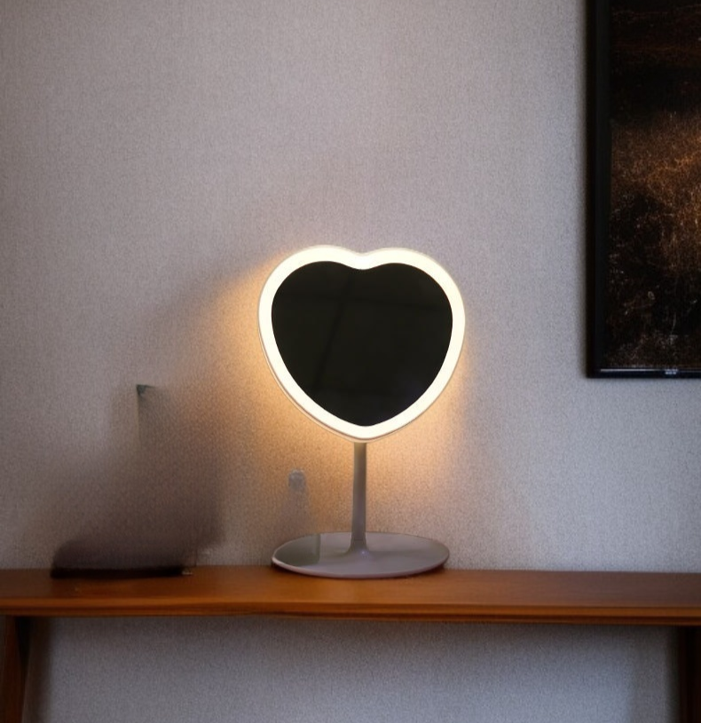 선명한 반사 효과의 LED 거울