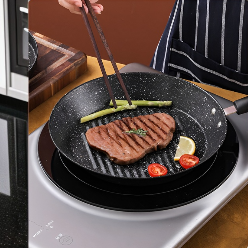 キッチン家庭用パン卵団子パンストライプハート型ノンスティックオムレツパンフラットボトムノンスティックパンウェア