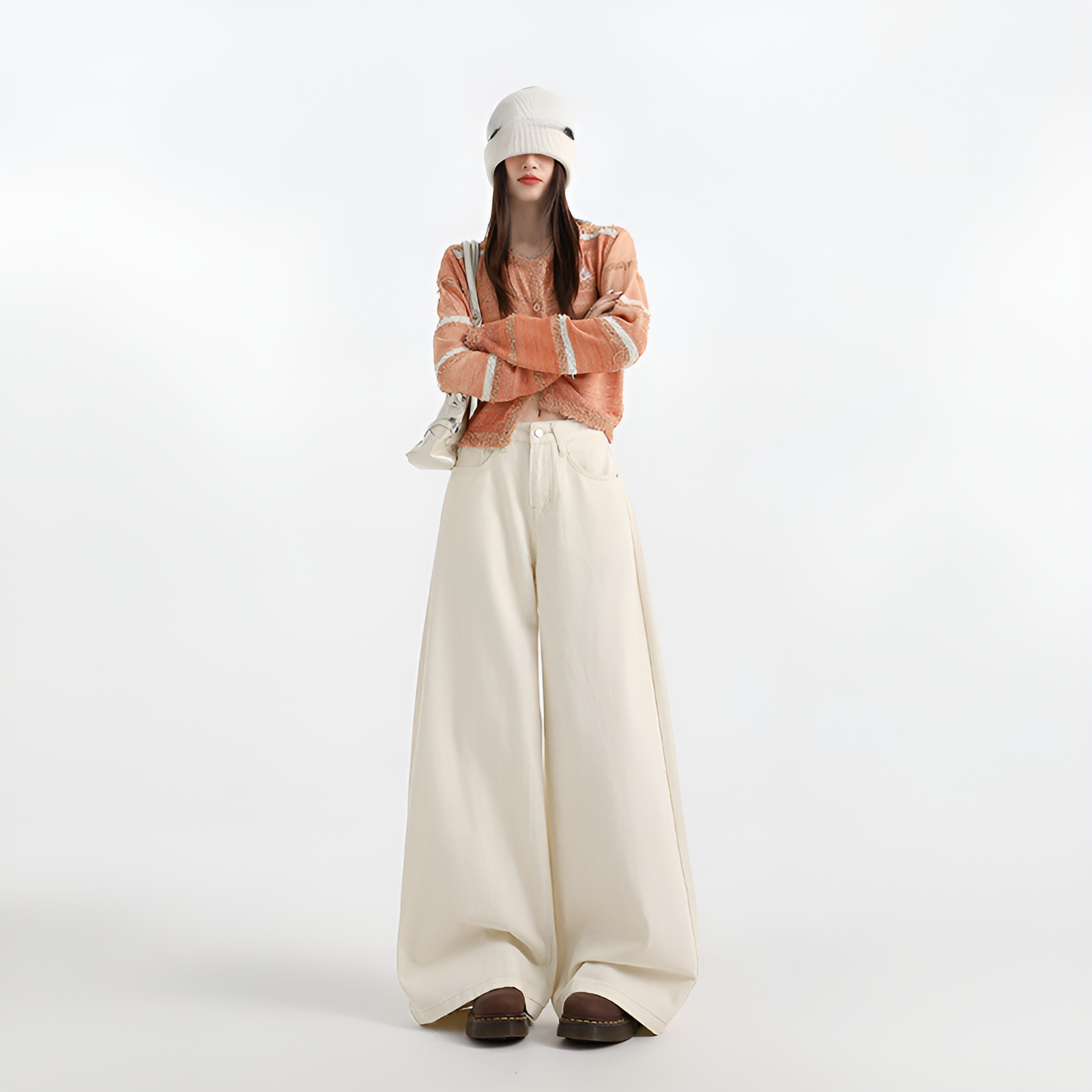 超ソフトな糸の流れのルーズジーンズ