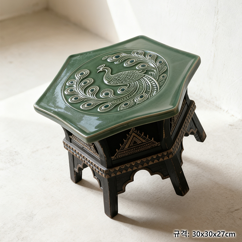 소형 인테리어 테이블 거실 연출