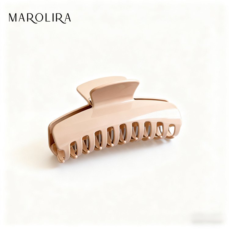 Jednoduchý klip ve stylu ins v růžové barvě – detail