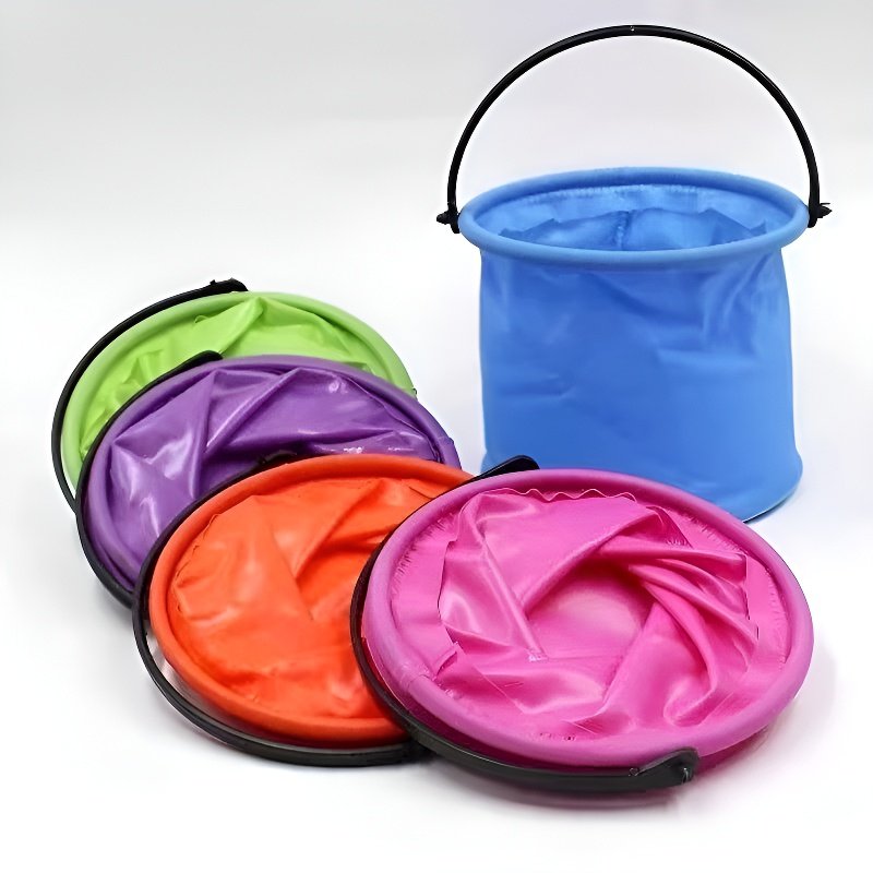 Portable collapsible bucket