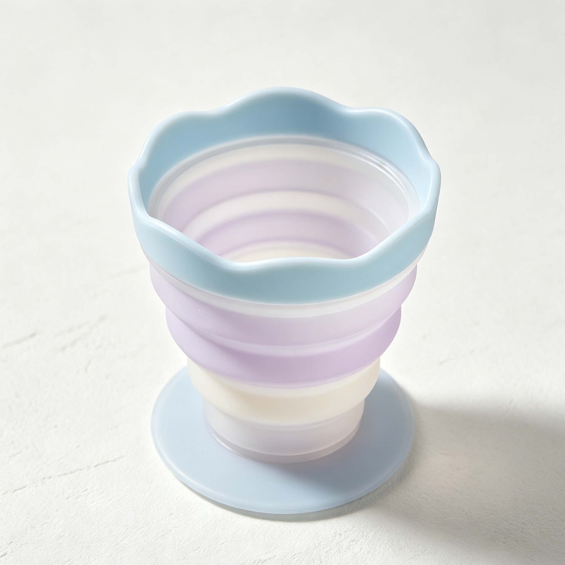 Wavy-edged folding silicone water cups (3 pieces)