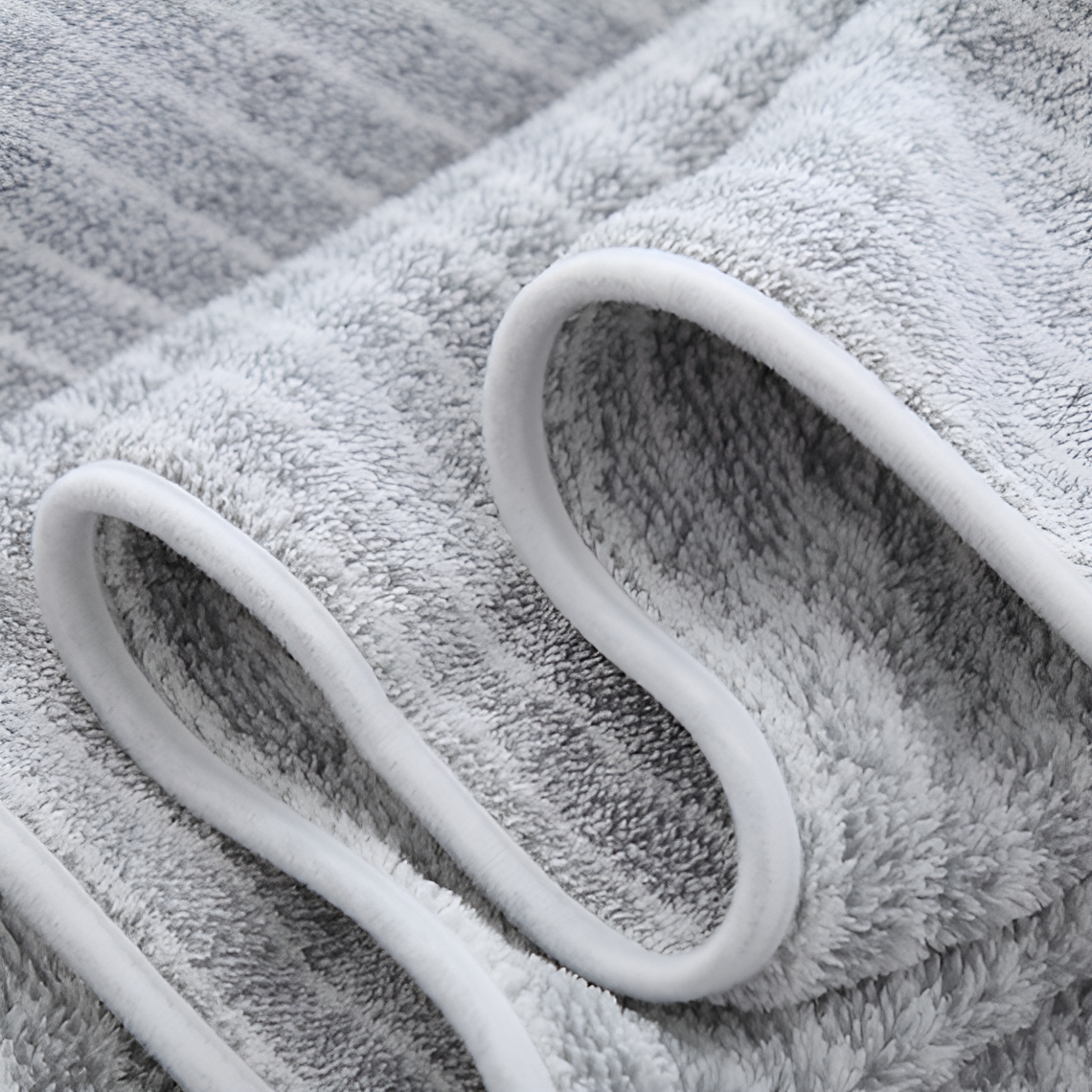 柔らかく吸水性に優れたコーラルフリースバスタオル