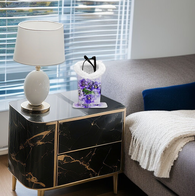 세련된 디자인의 안경 케이스