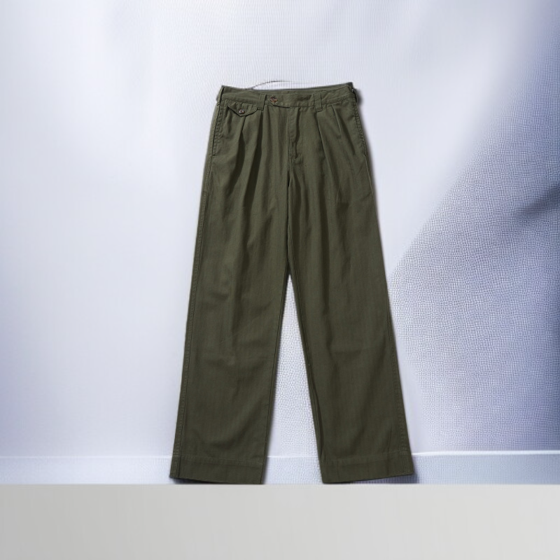 4つのポケットが付いたカジュアルパンツ