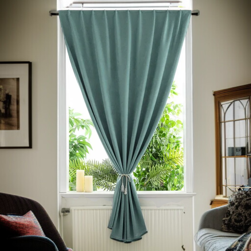 寮の寝室のカーテン ノーパンチ・フローティング・カーテンの取り付け 遮光カーテン 遮光カーテン