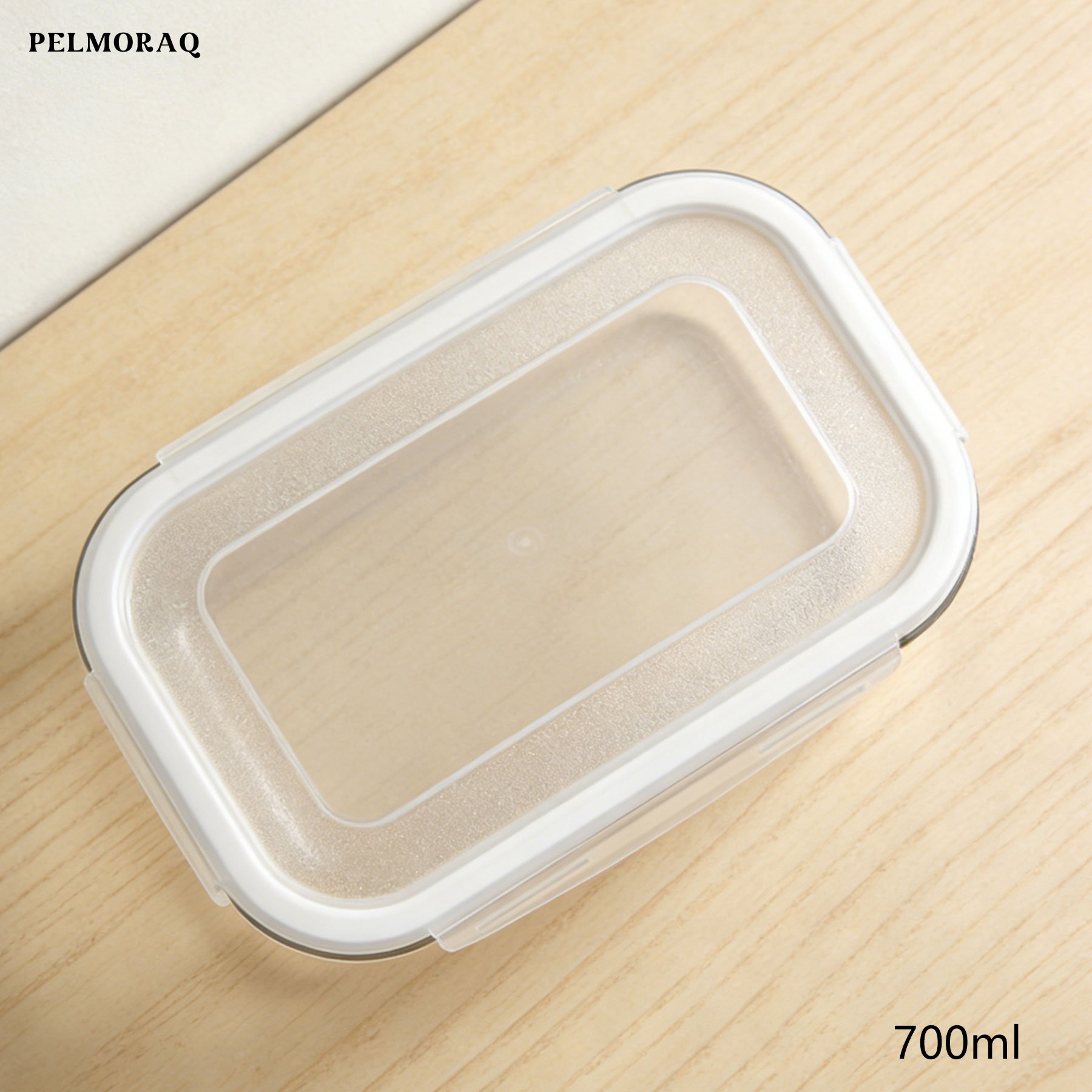 다양한 크기의 유리 보관 용기 배열