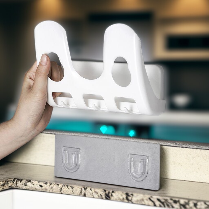 Multifunkční nástěnný držák na kuchyňské náčiní