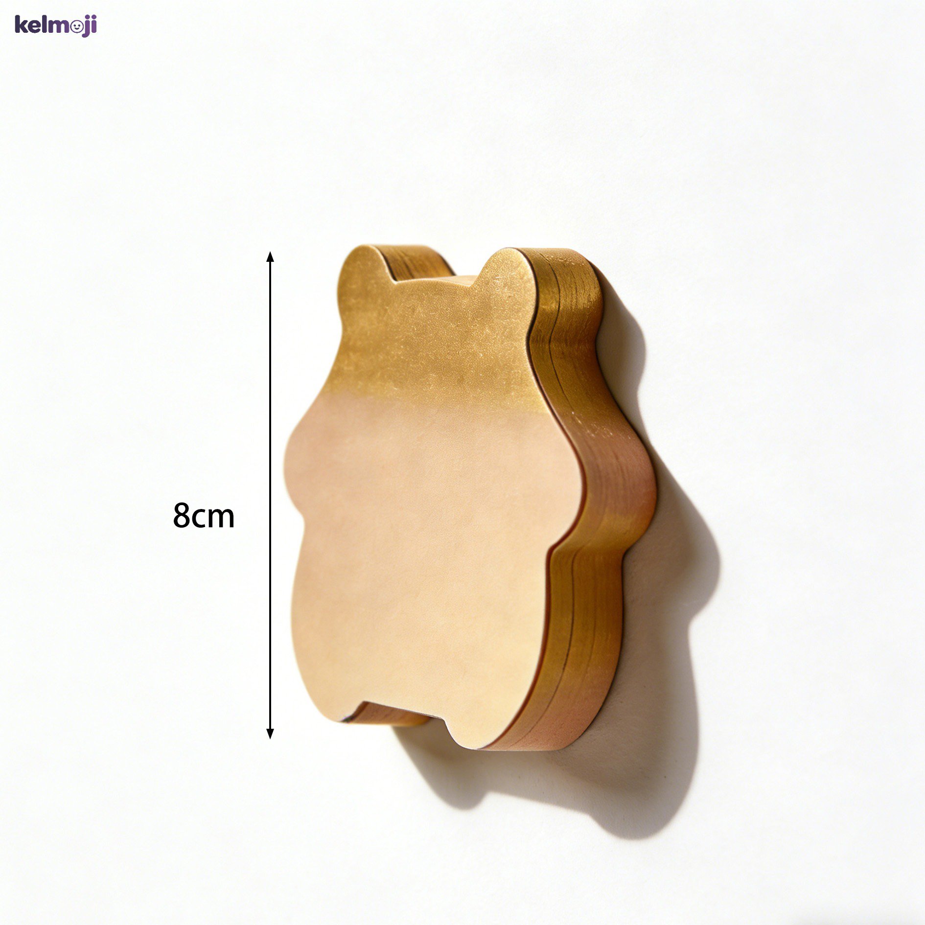 Sticky notes used for office memos and quick notes