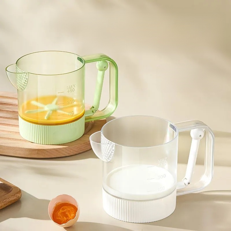 Semi-automatic egg beater