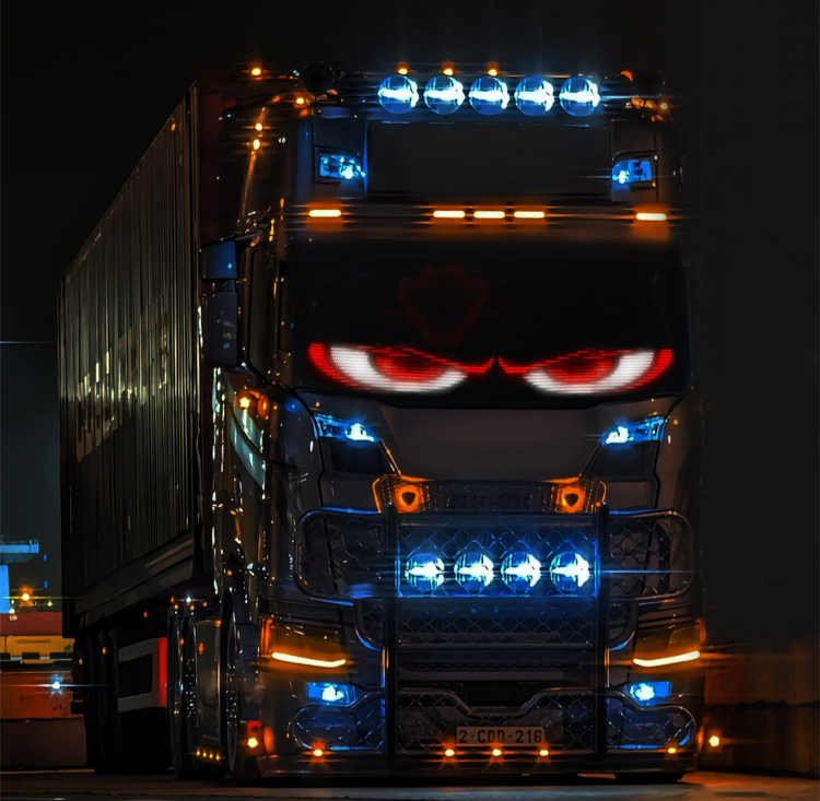 自由にDIYして【Bluetooth車用LEDスクリーン】本日限定で半額