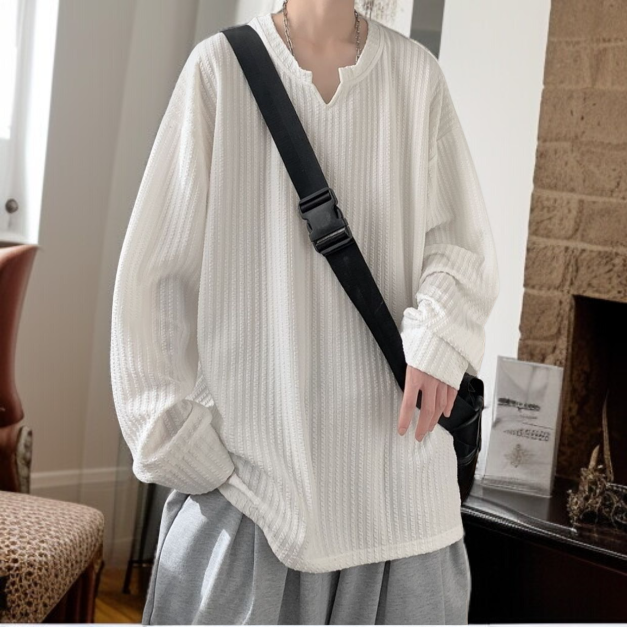 メンズ高級感長袖Tシャツ 2024秋冬新登場 痞帅スタイル ゆるめ 白インナー