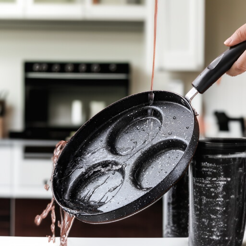 눌러붙지 않는 4구 프라이팬