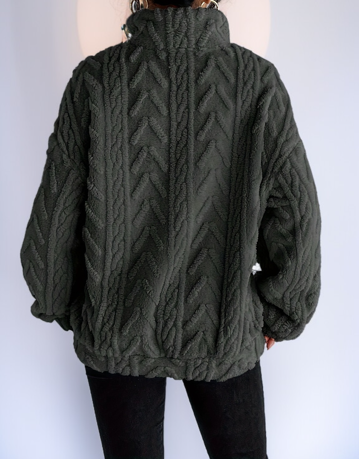 여성용 스웨트셔츠 소매와 밑단 디테일 이미지