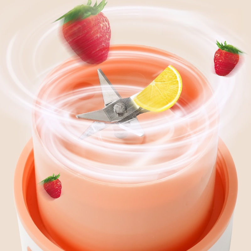 Small multi-functional juicer cup