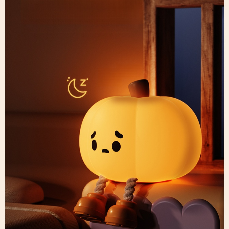 Pumpkin patting lamp
