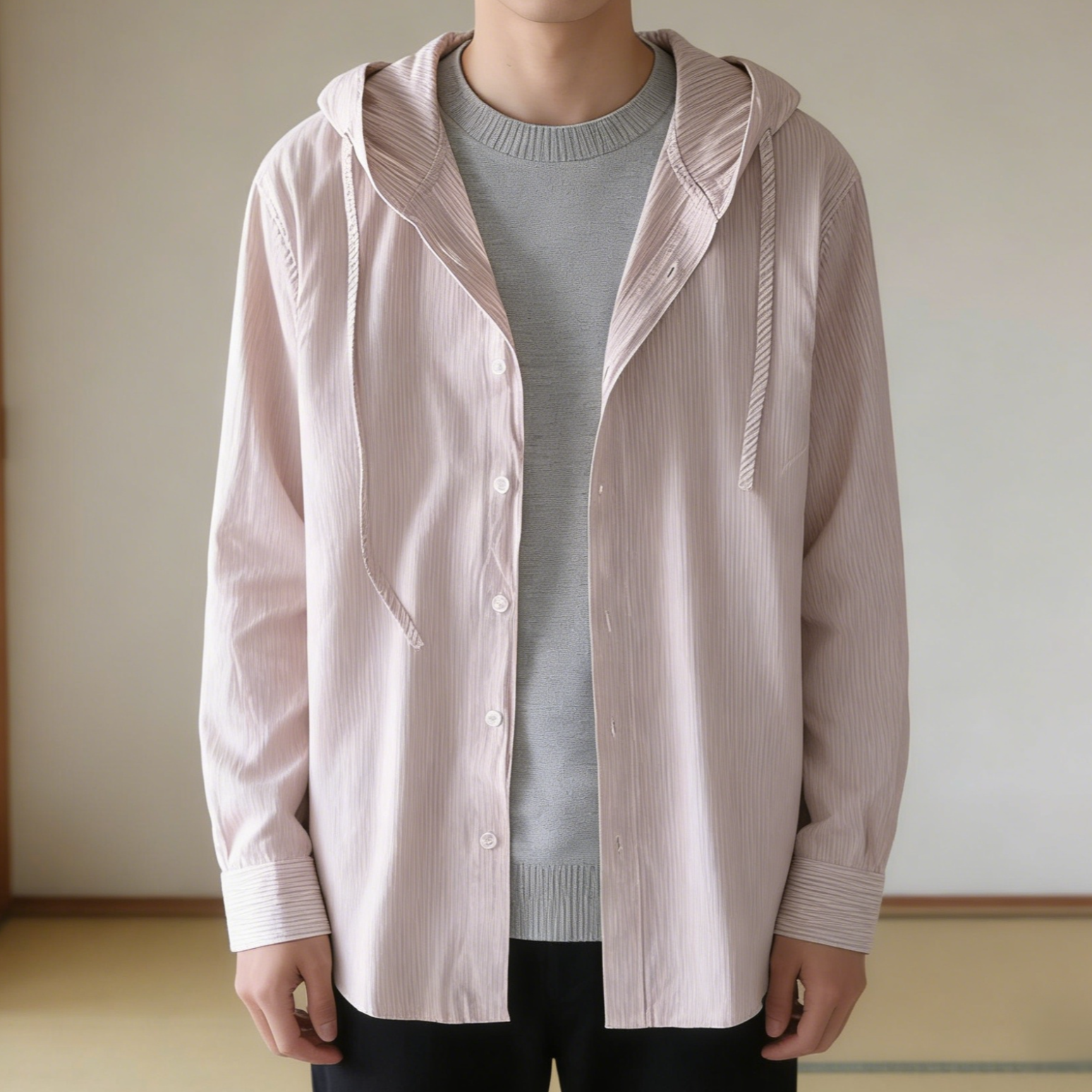 フード付きデザインのメンズ長袖シャツ
