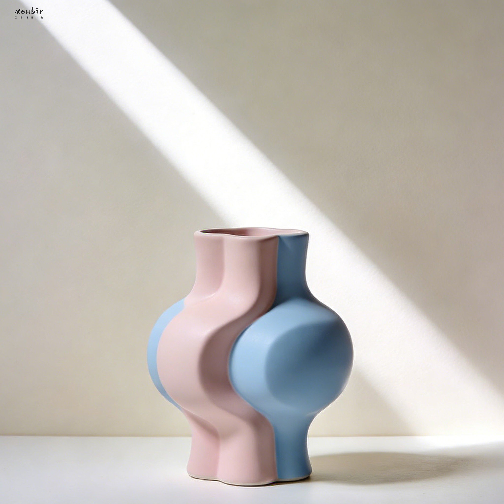 แจกันตกแต่งสไตล์โมเดิร์น