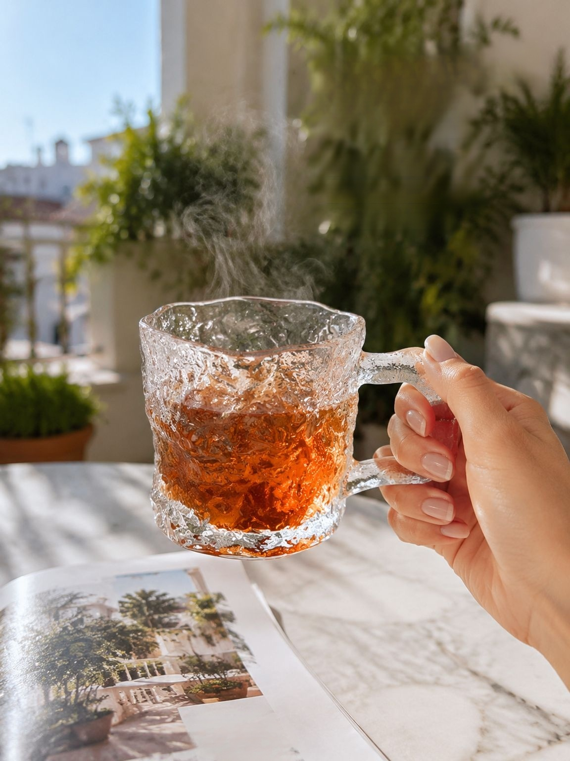 Taza elegante de vidrio con asa para café latte y cappuccino