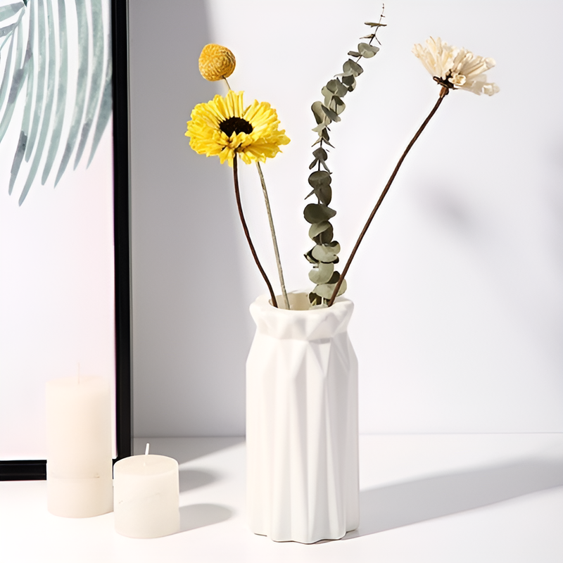 Simple decorative vase