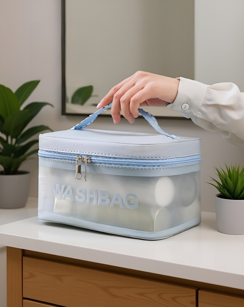 세련된 디자인의 클리어 토트백