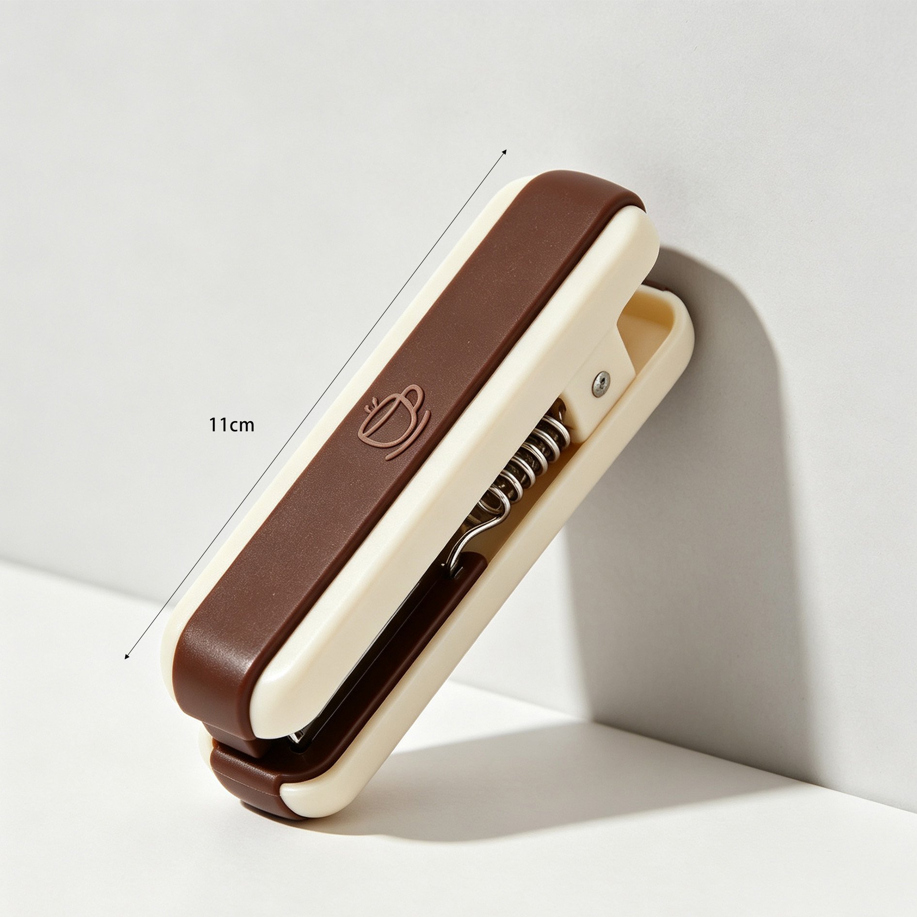 Durable long sealing clip for storage