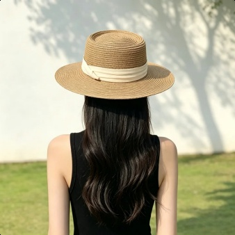 Breiter Sonnenhut für Damen im französischen Design