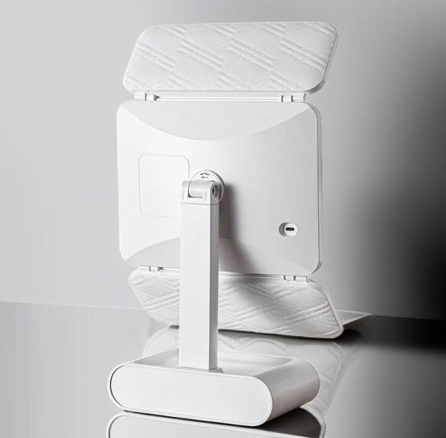 집에서 편리하게 사용하는 조명 화장 거울